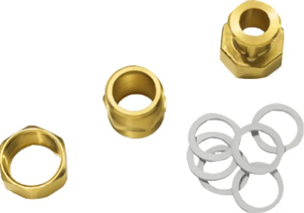 Zwei goldfarbene Metallmuffen und sechs graue Dichtungsringe, geeignet für die Installation. Produkte von Bosch für Anschlussanwendungen im Heizungsbereich.